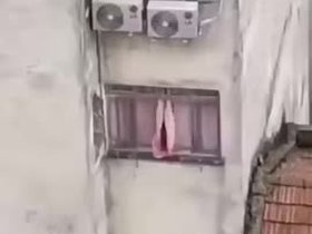 aoKWQ42_460svav1.webm